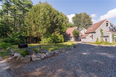 THIS HOUSE HAS 3 BEDROOMS, 2 FULLS...