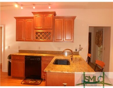 402 Olde Towne Rd, Savannah, GA 31410 - photo 5