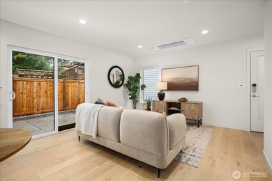 4224 Meridian Ave N, Seattle, WA 98103 - photo 3