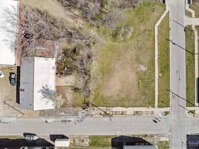 311 E 5th St, Okmulgee, OK 74447 - photo 2