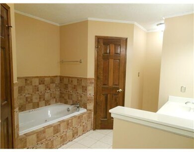 Master Bath/Spa.