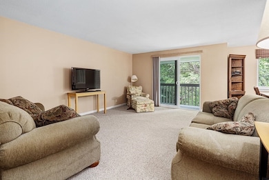 18 Beals Cove Rd unit J, Hingham, MA 02043 - photo 2