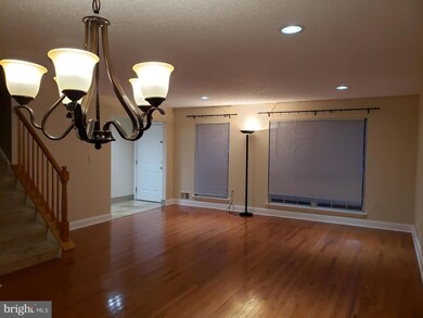 22 Cabot Way, Franklin Park, NJ 08823 - photo 5