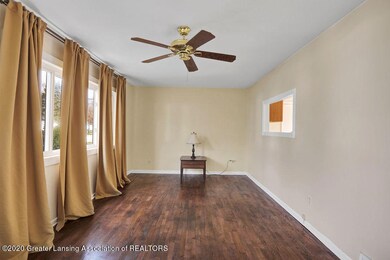 214 E Valley Ct, Mason, MI 48854 - photo 3