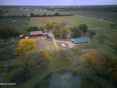 FieldinFrame [Julie 61±]00025 (1)