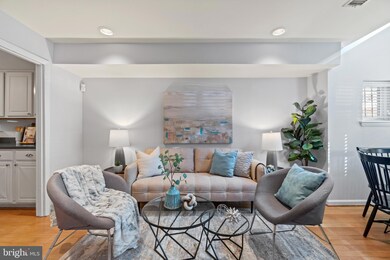 2502 M St NW unit 2502, Washington, DC 20037 - photo 5