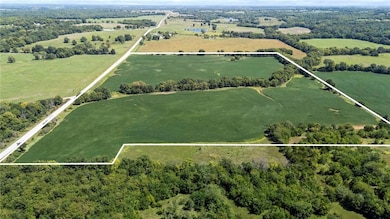 0002 W 311th St, Paola, KS 66071 - photo 3