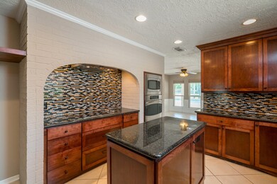 906 Layfair Place, Friendswood, TX 77546 - photo 6