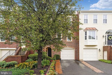 6833 Mclean Province Cir, Falls Church, VA 22043 - photo 2