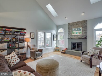 1232 Tottenham Ct, Reston, VA 20194 - photo 7