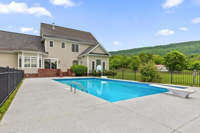 11 Saltwater Pool