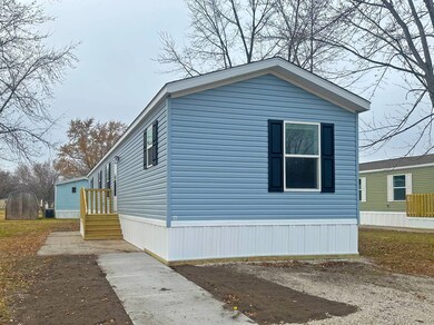 14876 Washington Rd unit 155, West Burlington, IA 52655 - photo 2