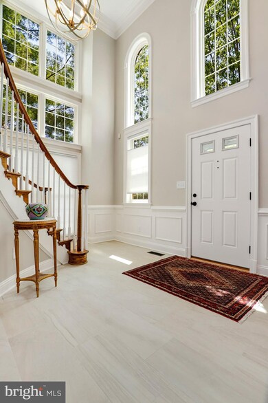 8307 Turnberry Ct, Potomac, MD 20854 - photo 4