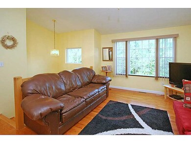 882 Smithfield Rd, North Providence, RI 02904 - photo 5