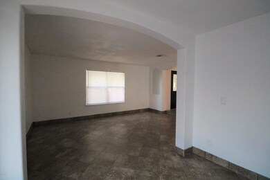 4402 front room den