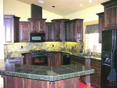 2024 NW Shiraz Ct, Bend, OR 97701 - photo 2