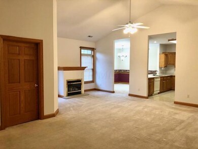 102 Camber Dr, Circleville, OH 43113 - photo 5