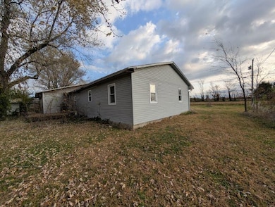 19093 Highway K, Aurora, MO 65605 - photo 4