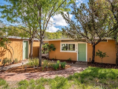 616 Moss Ave, Paso Robles, CA 93446 - photo 2