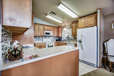 KITCHEN02