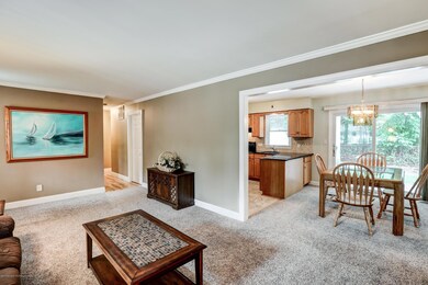 007_Living & Dining Room