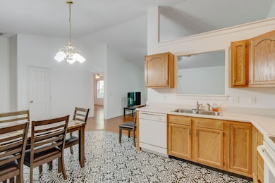 4214 Pheasant Ct unit 4214, Dayton, OH 45424 - photo 6