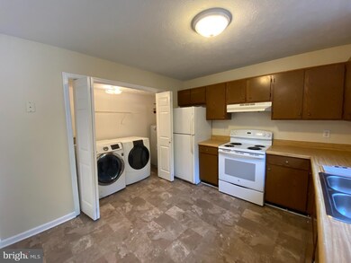 111 Nottoway Dr, Stephens City, VA 22655 - photo 4