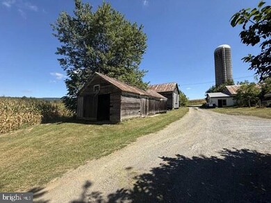 370 Grahams Wood Rd, Carlisle, PA 17015 - photo 5