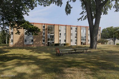 173 E Michigan Ave unit 203B, Three Rivers, MI 49093 - photo 2