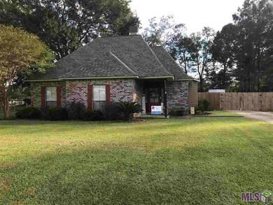 3620 Hemlock St, Zachary, LA 70791 - photo 2
