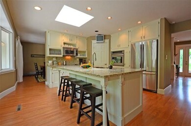 Massive GOURMET BAY KITCHEN - Granite Counters & B