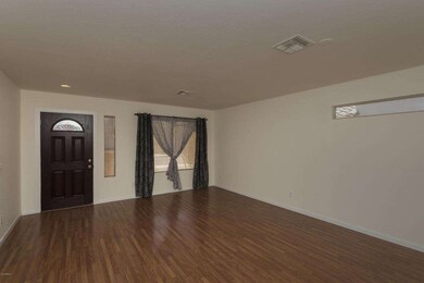002_Living Room