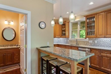 05_130NEagle_5_Kitchen_LowRes