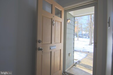 12152 Dove Cir, Laurel, MD 20708 - photo 2