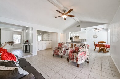 11214 Caribbean Ln, Houston, TX 77089 - photo 5