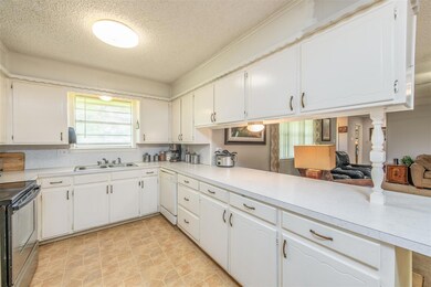 600 E 6th St, Springtown, TX 76082 - photo 3