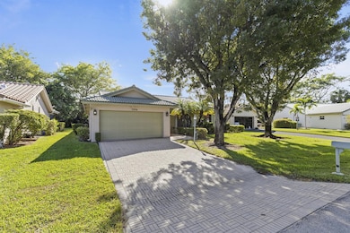 7974 Cloverfield Cir, Boca Raton, FL 33433 - photo 3