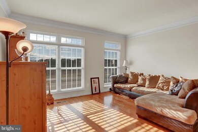 25063 Riding Center Dr, Chantilly, VA 20152 - photo 3