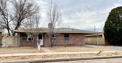 603 Monroe Ave, Alamogordo, NM 88310 - photo 2