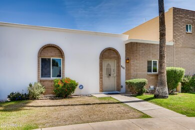 623 N Lesueur Cir, Mesa, AZ 85203 - photo 2