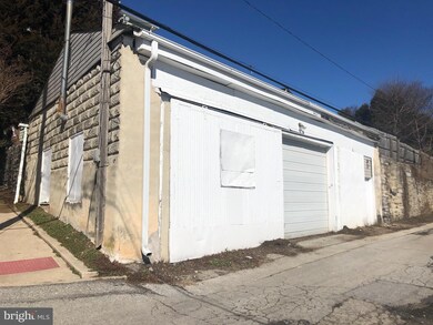 201 Spring Mill Ave unit GARAGE, Conshohocken, PA 19428 - photo 2