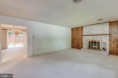 13914 Eden Dr, Hagerstown, MD 21742 - photo 4
