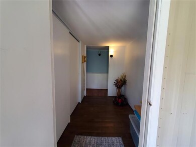 Entry/Foyer