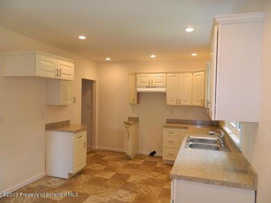 448 Laurel St, Scranton, PA 18508 - photo 5