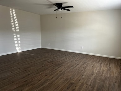 514 Houston St unit 3, Rosenberg, TX 77471 - photo 5