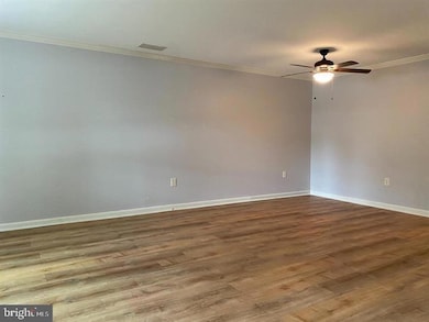 211 Morningside Dr, Falling Waters, WV 25419 - photo 6