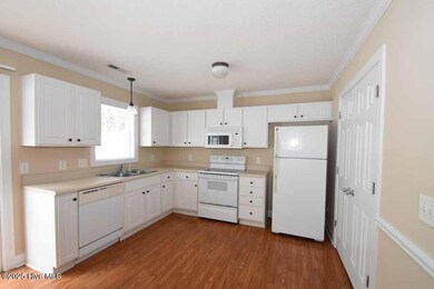 4130 Dudleys Grant Dr unit G, Winterville, NC 28590 - photo 5