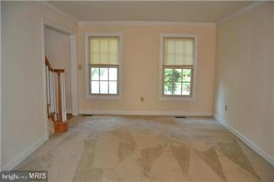 10611 Foxlake Dr, Bowie, MD 20721 - photo 4