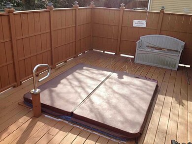 22 Sparrow Ln, Warwick, RI 02889 - photo 4