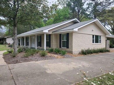 504 Holiday Cir, Pineville, LA 71360 - photo 3